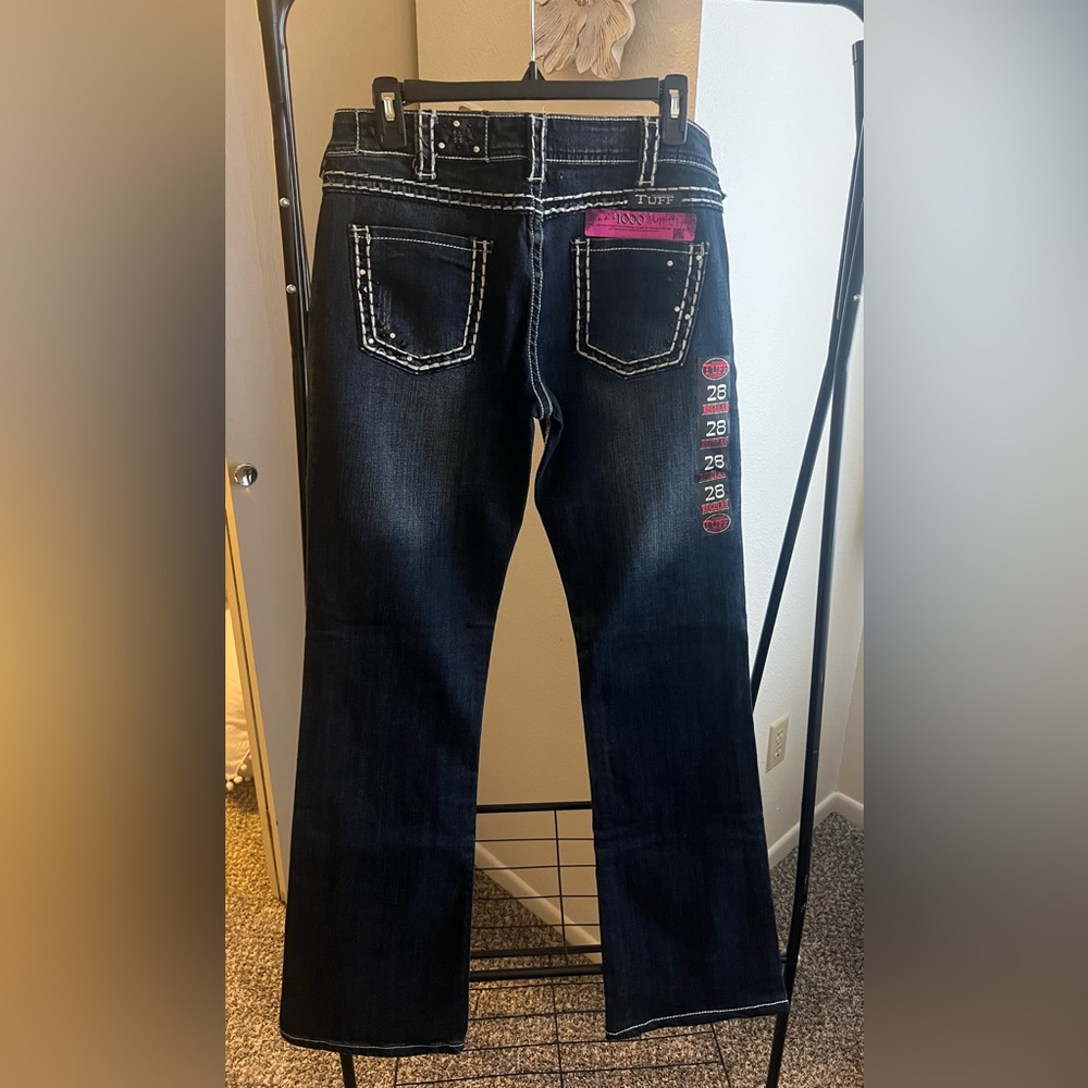 Women’s Cowgirl Tuff Co. Bootcut “Hot Stuff” Jeans W:28 L:33 NWT
